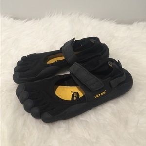 Five Fingers Toes Vibram Black Running Shoes